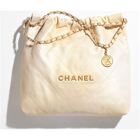 borsa chanel 22.